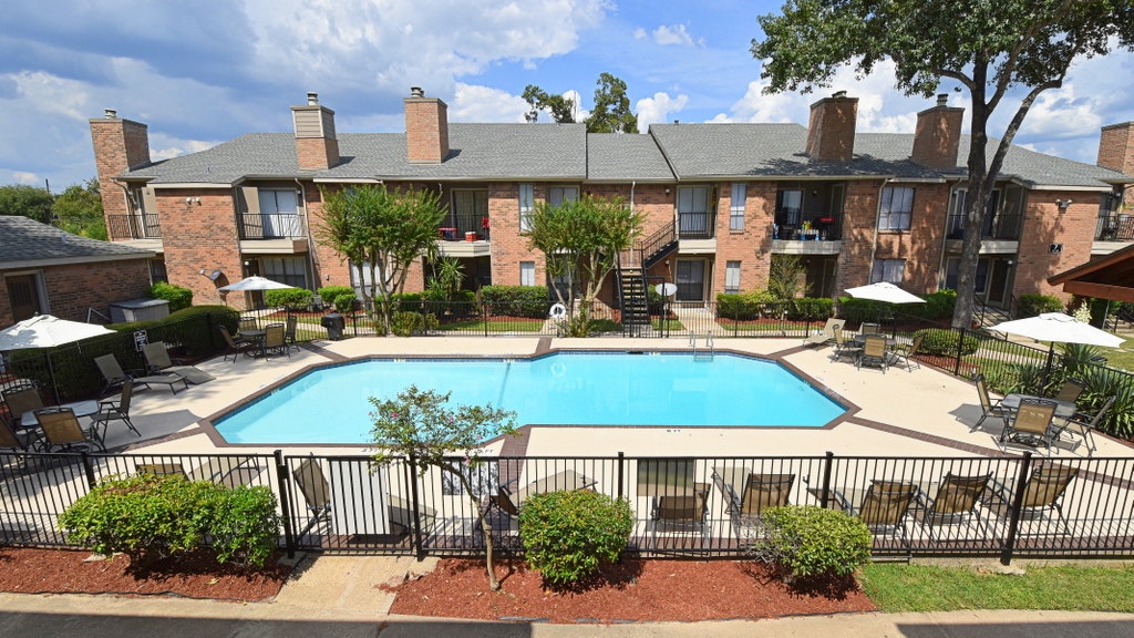 Deerbrook Garden - Amenities - 1